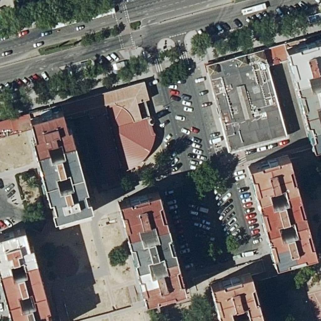 Вид згори на територію школи «Santa Maria Del Val»