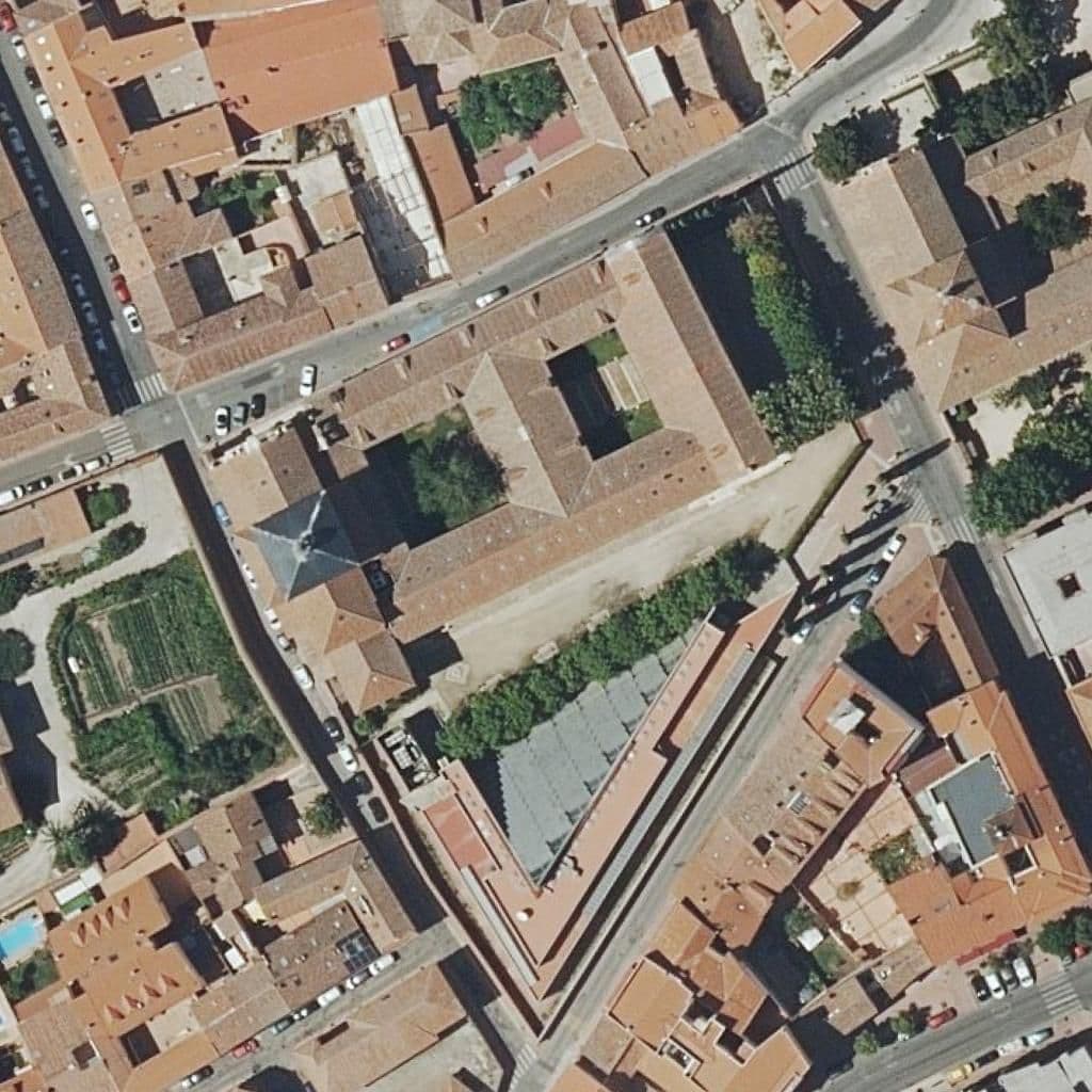 Aerial view of the grounds of Escuela Municipal De Educacion De Adultos