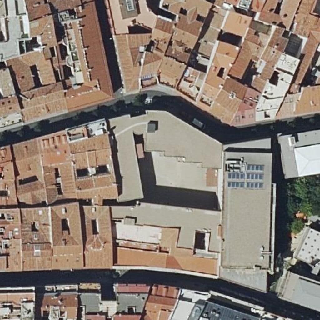Aerial view of the grounds of E.o.i. De Madrid-Tribunal
