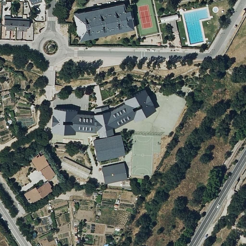 Вид згори на територію школи «El Escorial»