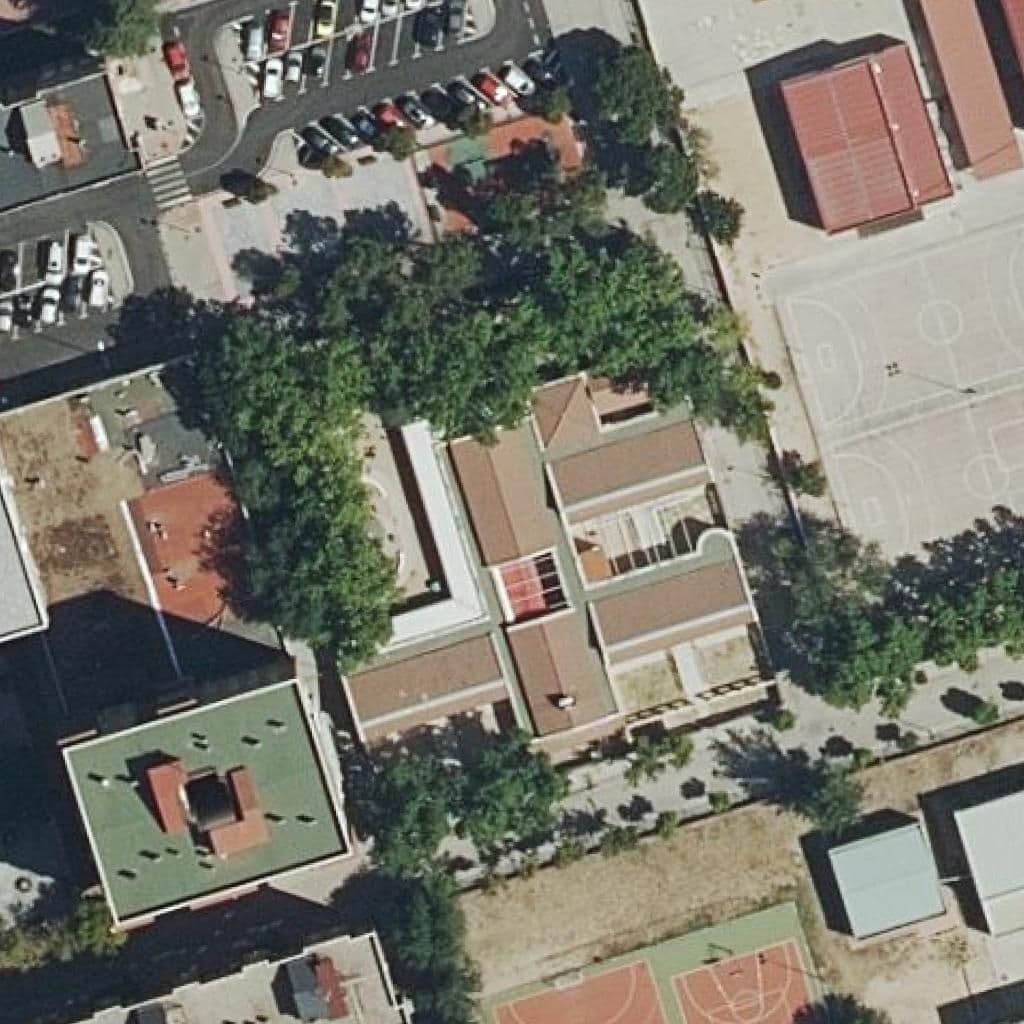 Aerial view of the grounds of Aventuras