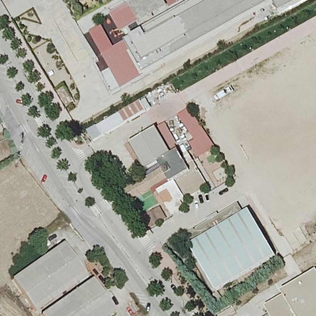 Вид сверху на территорию школы «Alalpardo»