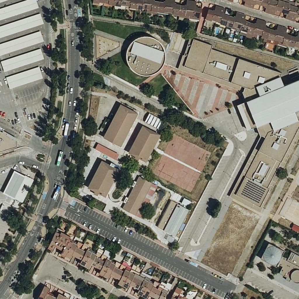 Вид сверху на территорию школы «Conservatorio Profesional De Musica De Getafe»
