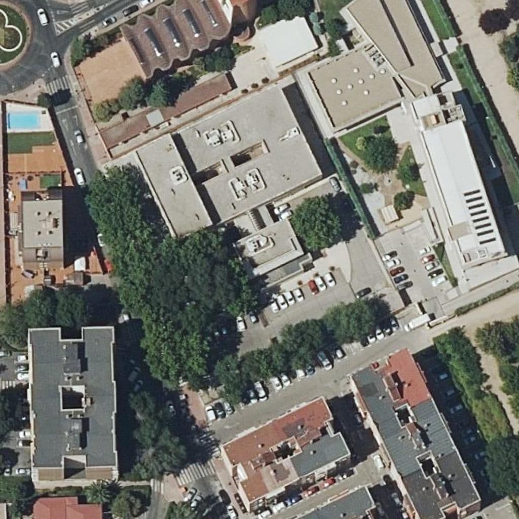 Вид згори на територію школи «Este-5, Alcala De Henares»