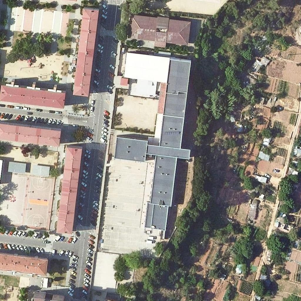 Aerial view of the grounds of Institut Joan Oró