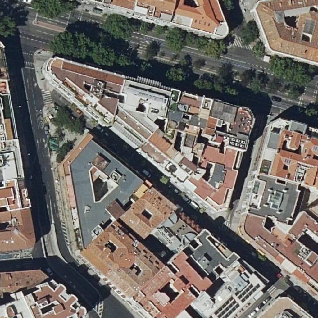 Вид сверху на территорию школы «Centro De Estudios Trabasse»