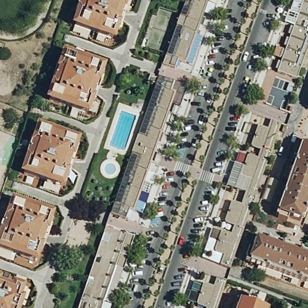 Вид сверху на территорию школы «Fides Baby Boadilla»