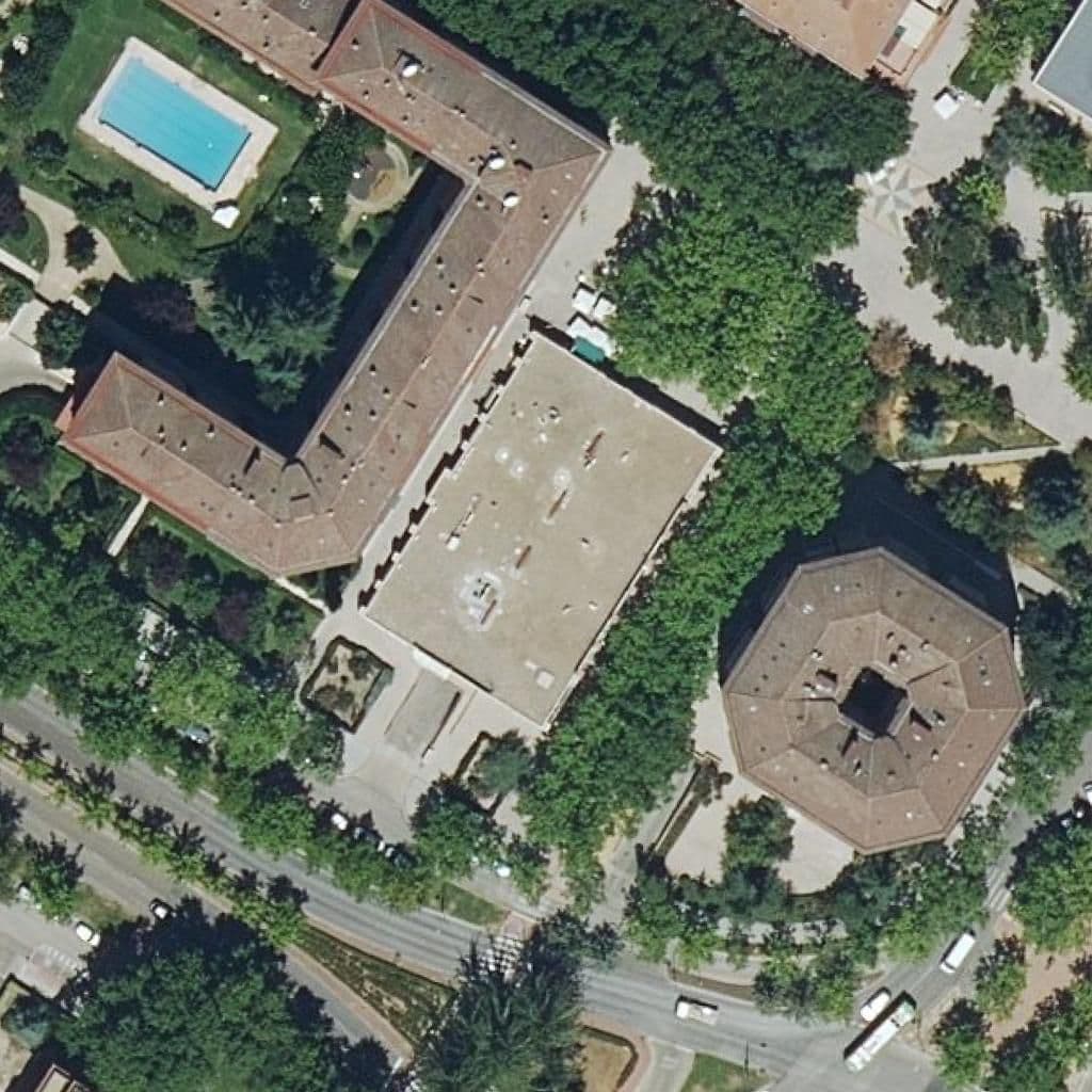 Вид згори на територію школи «Tu Jardin Con Enanitos»