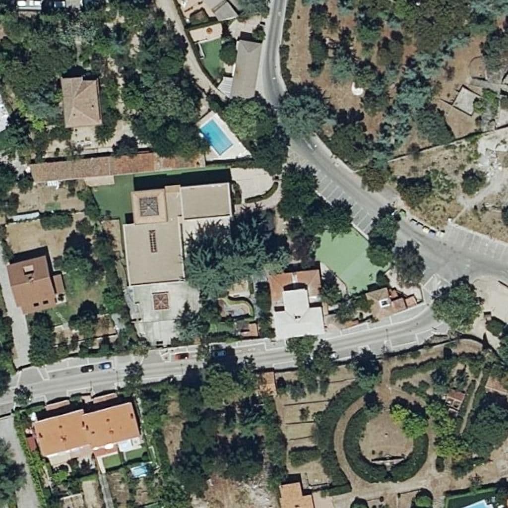 Вид сверху на территорию школы «Montessori School Los Fresnos-Mataespesa (Britanico)»