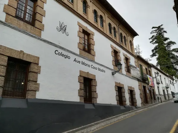 Ave María-Casa Madre