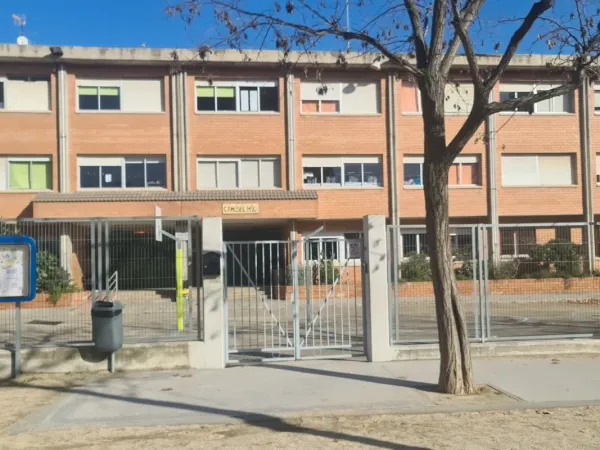 Escola Camí Del Mig