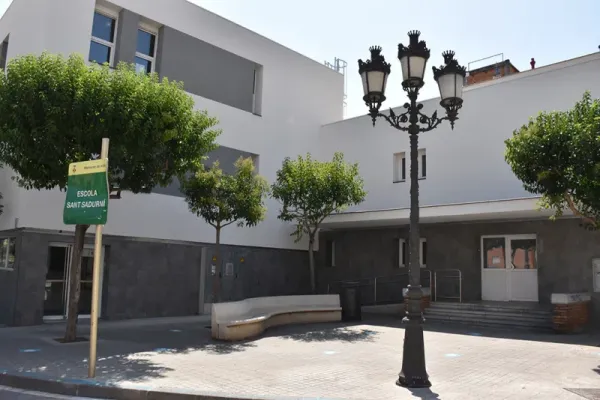 Escola Sant Sadurní