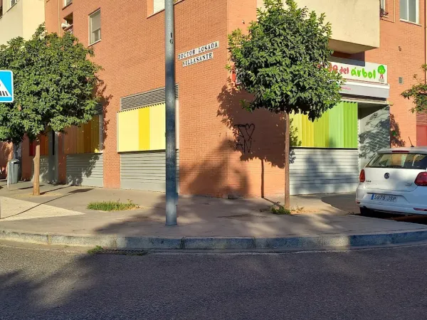 La Guarde Del Árbol