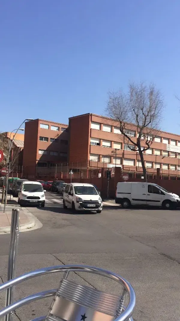 Escola Ferran De Sagarra