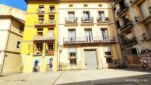 Ies Barri Del Carme