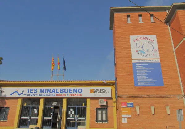I.E.S. Miralbueno