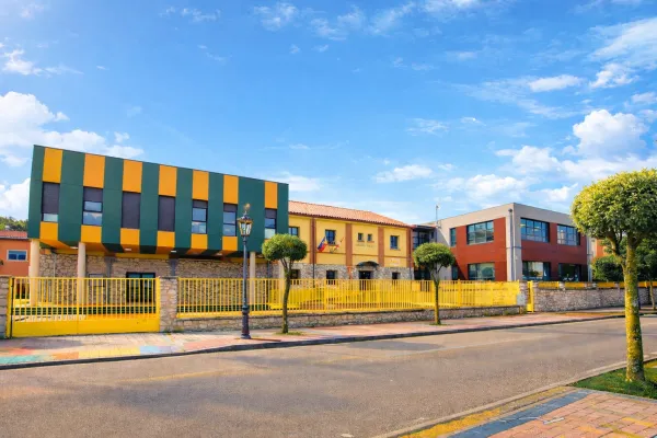 VILLAGONZALO-PEDERNALES