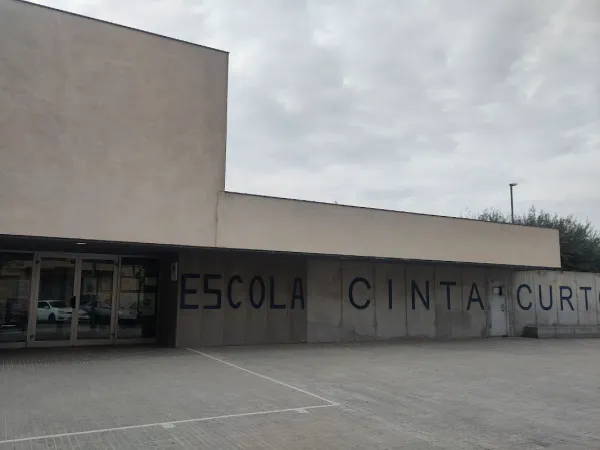 Escola Cinta Curto