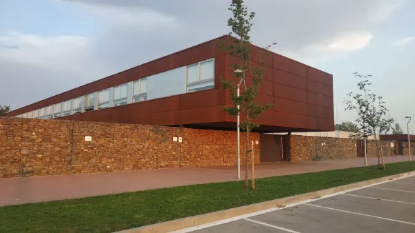 Escola Camins